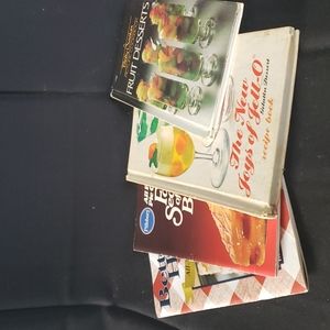 Lot of 4 cookbooks, three vintage, one 2006 Pillsbury, Jello  BHG,Betty Crocker